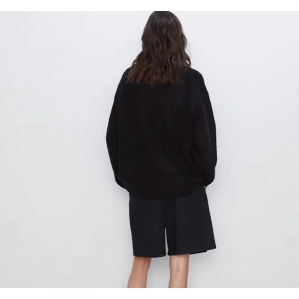✨Black Zara Oversized Chunky Knit Crew
Neck Long Sleeve Sweater✨ - Picture 6 of 9